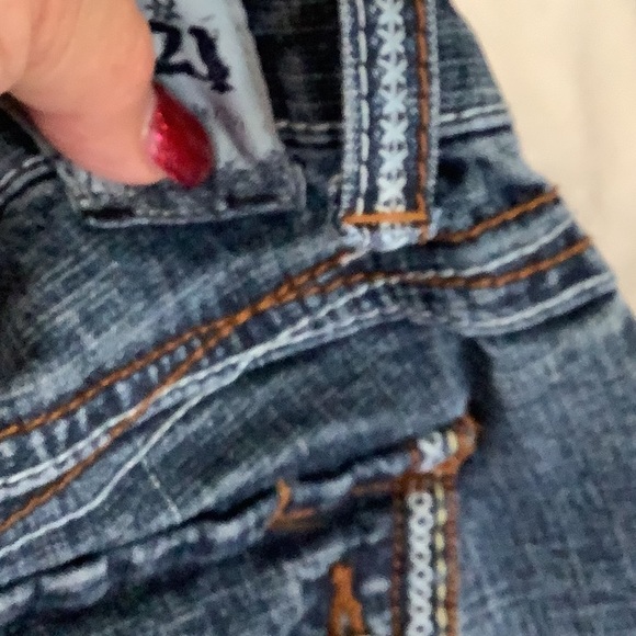 17/21 exclusive denim capris size 2 30”-22” inseam waist wrinkle look blue . 💐 - Picture 11 of 11